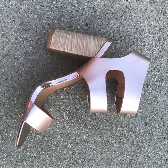🌹Matt Rose Gold Sandal Heel with double buckles - Picture 5 of 5